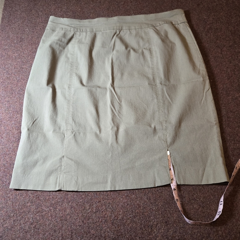 VanHeusen Tan Stretch Skirt Size 18 Small Back Slits Pencil Skirt - Picture 6 of 7